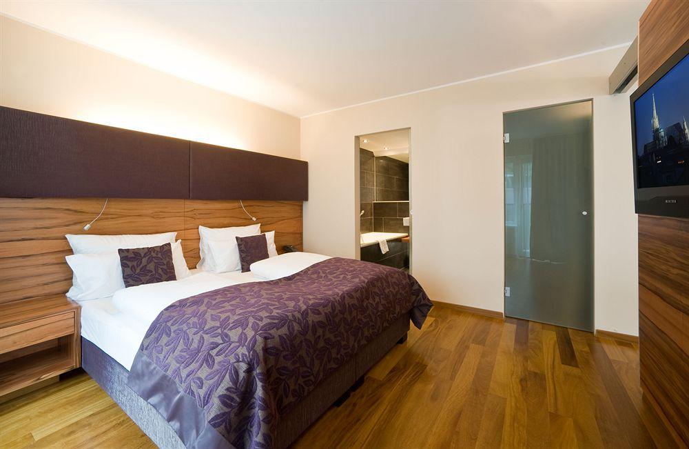 Pakat Suites Wenen Buitenkant foto
