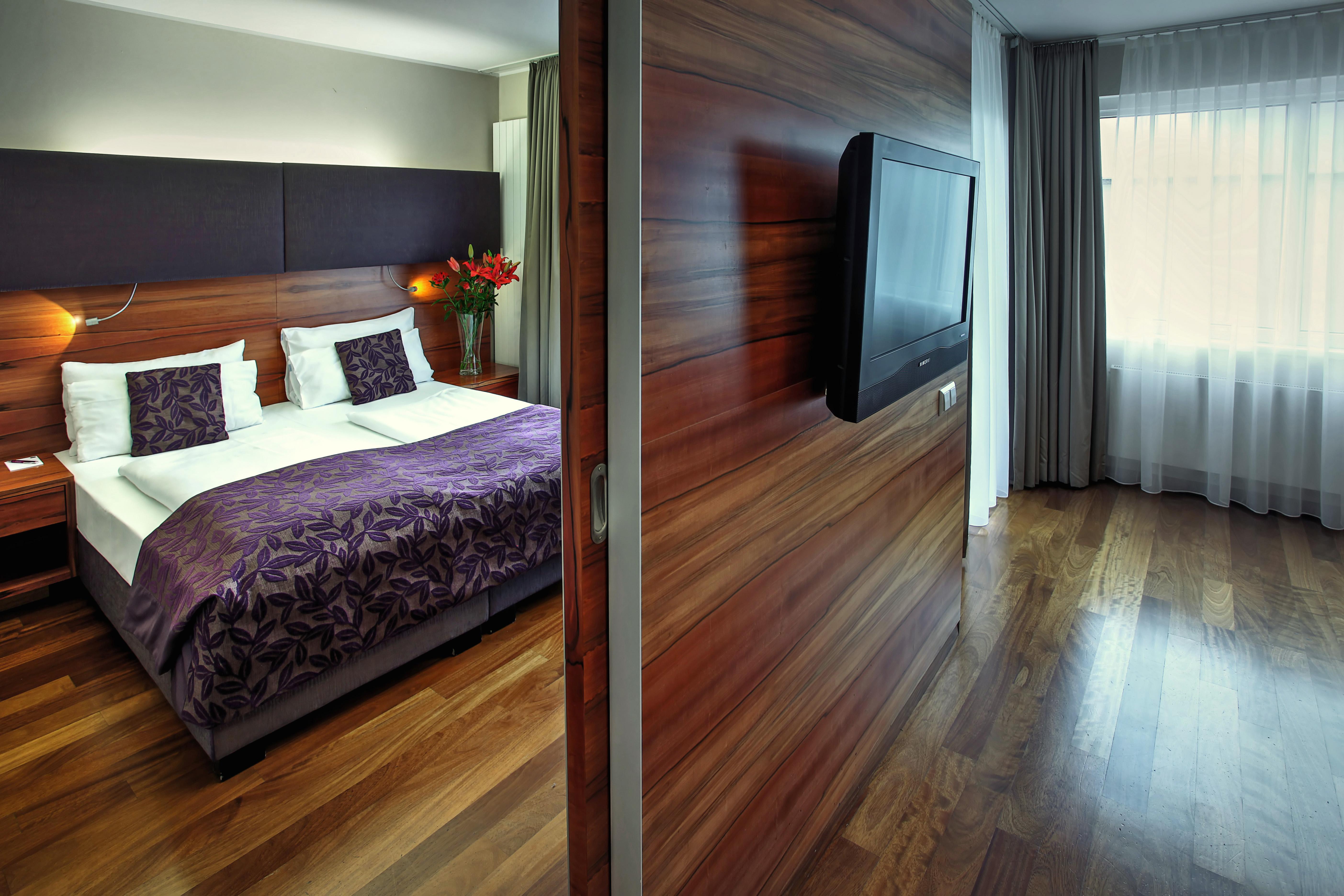Pakat Suites Wenen Buitenkant foto