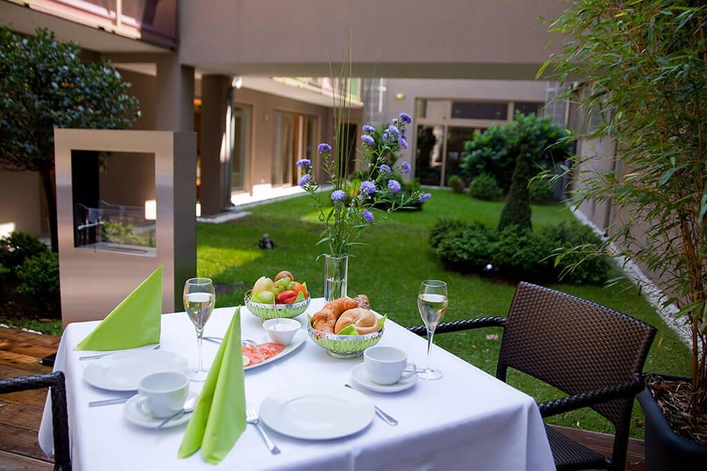 Pakat Suites Wenen Buitenkant foto