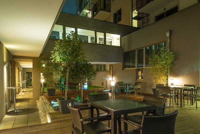 Pakat Suites Wenen Buitenkant foto