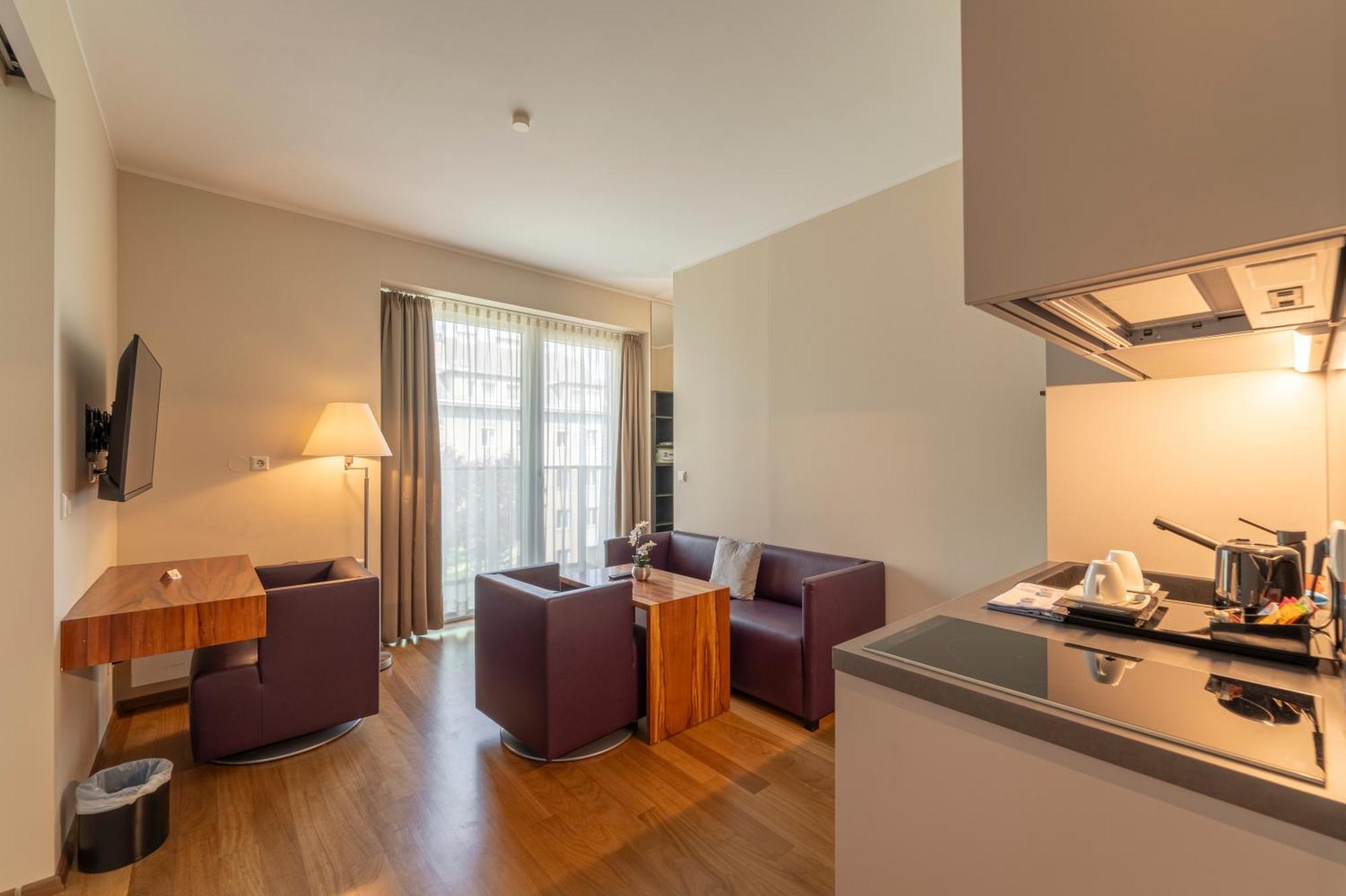 Pakat Suites Wenen Buitenkant foto
