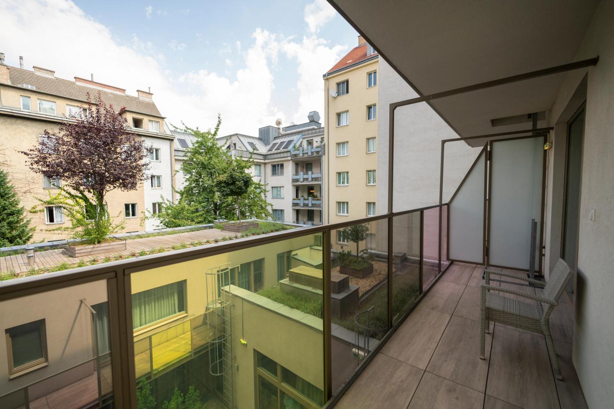 Pakat Suites Wenen Buitenkant foto