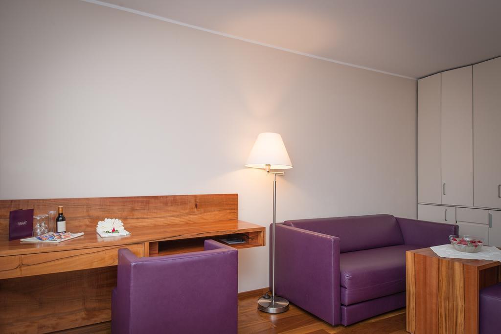 Pakat Suites Wenen Buitenkant foto